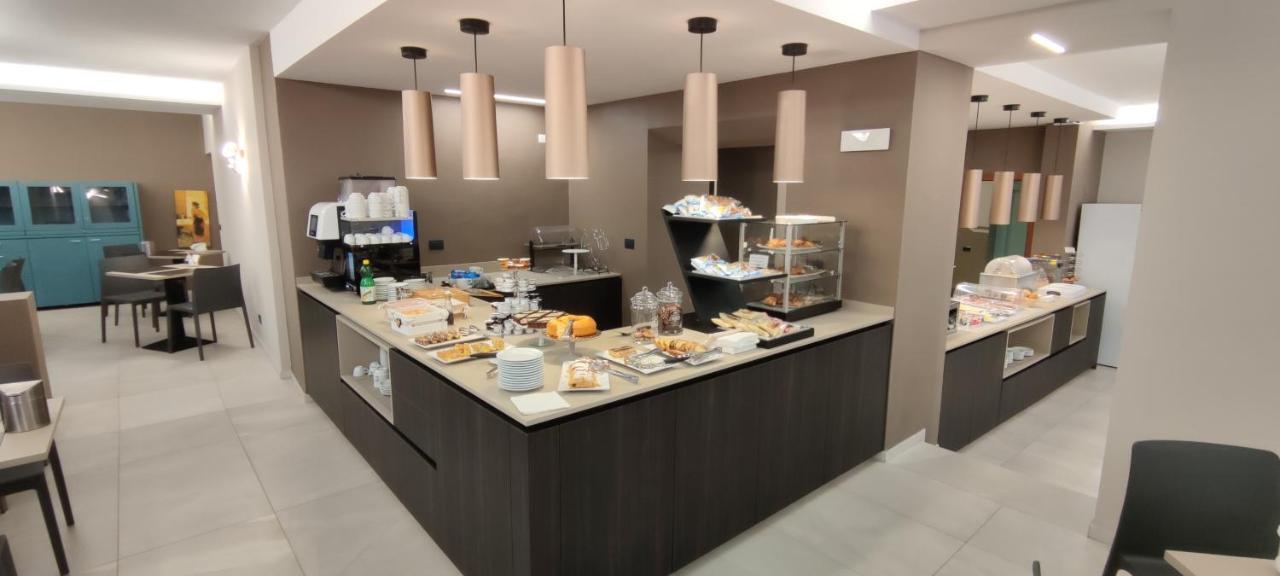 Emiliana Hotel 3*