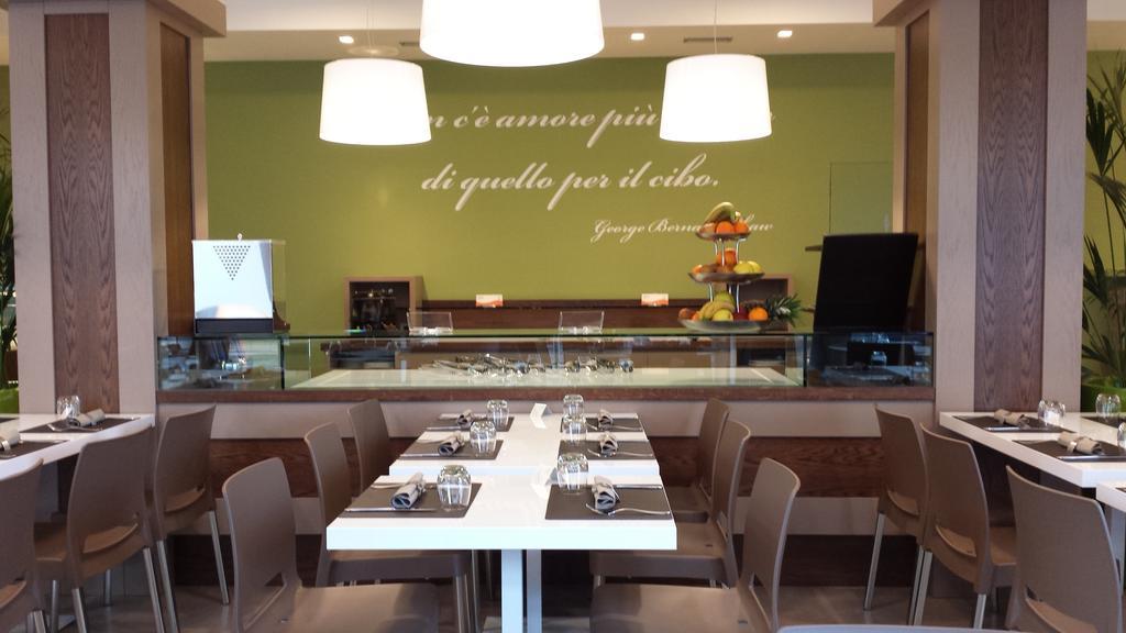 Hotel Emiliana 3*